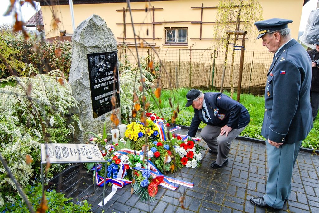 Slavnosti svobody 2017 - Pietní akt Litice (foto: M. Pecuch, 26.4.2017)