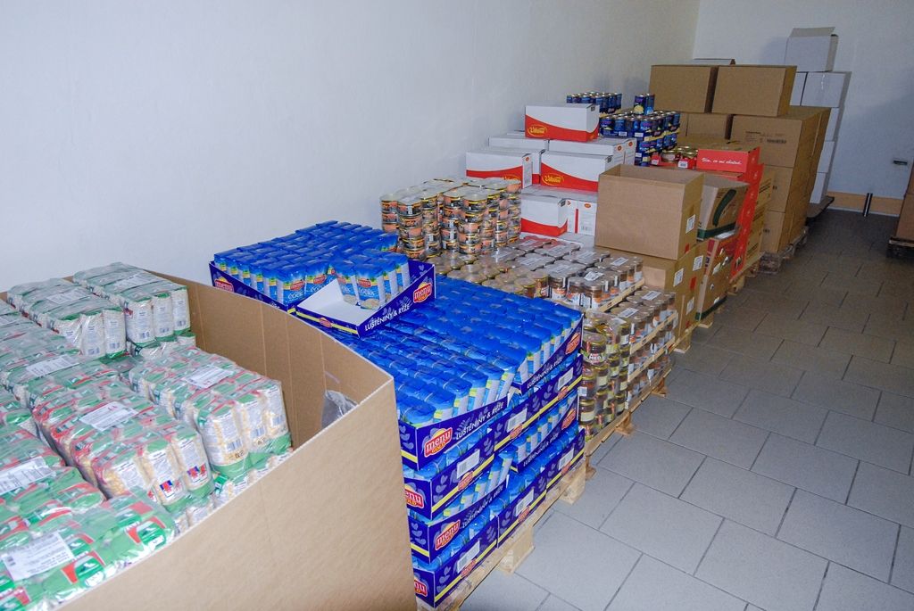 Primátor města předal auto pro Potravinovou banku Plzeň (foto: M. Pecuch, 4.5.2017)