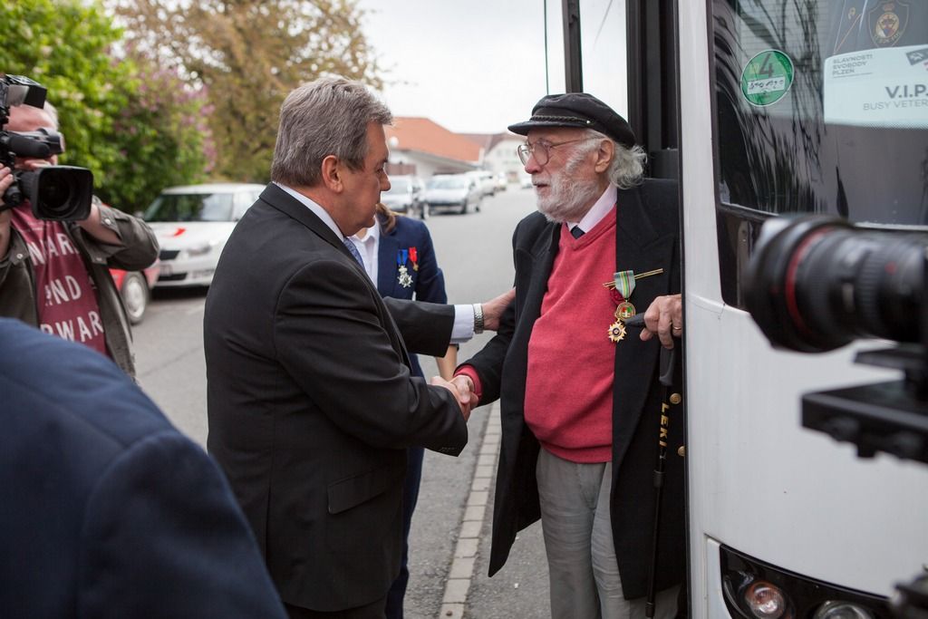 Slavnosti svobody 2017 - Belgičtí veteráni navštívili Holýšov (foto: V. Štaif, 4.5.2017)