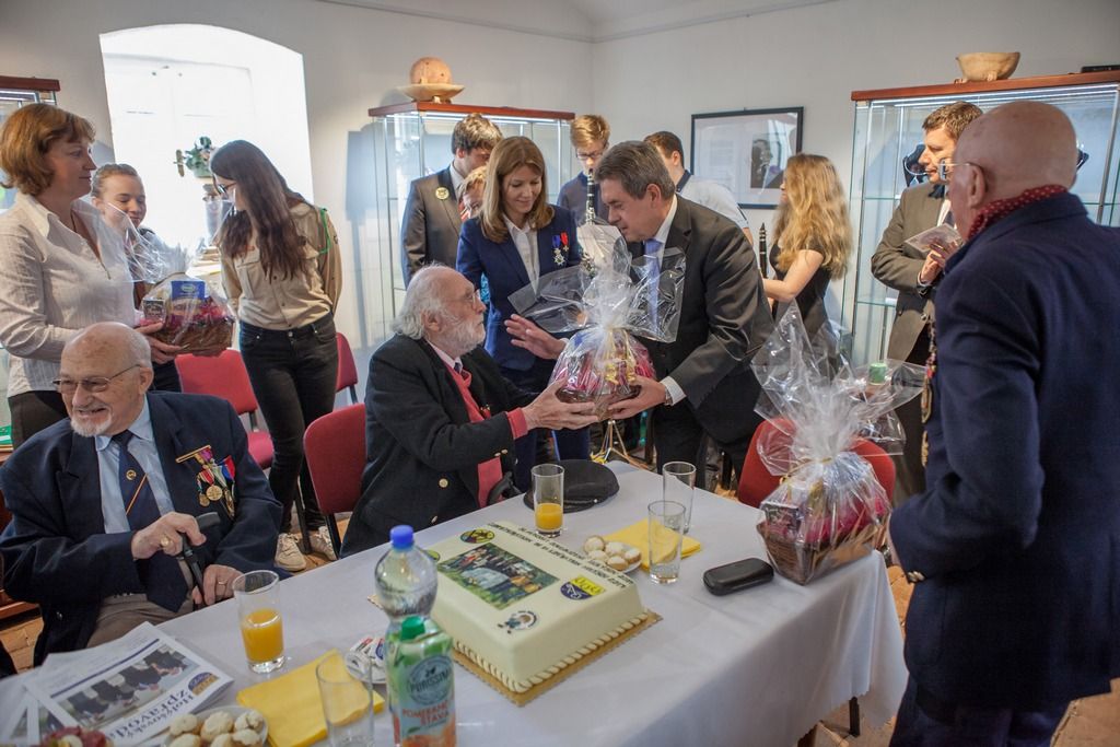 Slavnosti svobody 2017 - Belgičtí veteráni navštívili Holýšov (foto: V. Štaif, 4.5.2017)