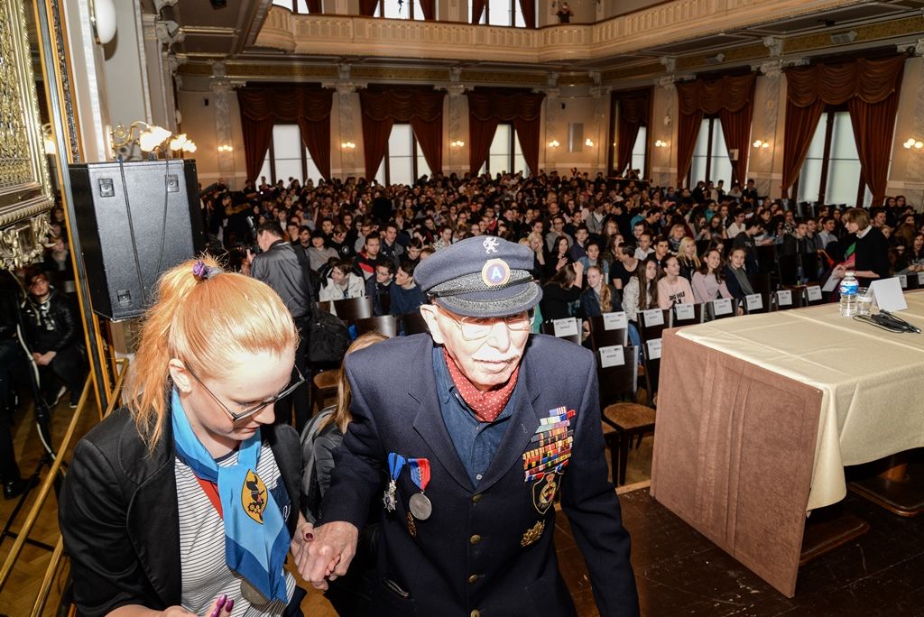 Slavnosti svobody 2017 - Beseda veteránů se studenty (foto: M. Pecuch, 5.5.2017)