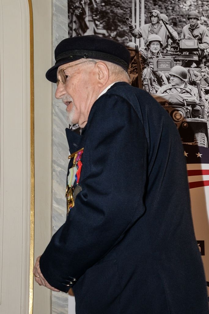 Slavnosti svobody 2017 - Beseda veteránů se studenty (foto: M. Pecuch, 5.5.2017)