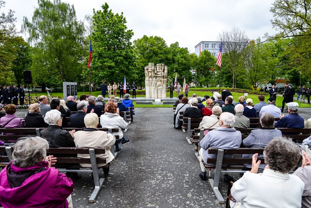 Slavnosti svobody 2017 - Pietní akt na nám. Míru (foto: M. Pecuch, 5.5.2017)
