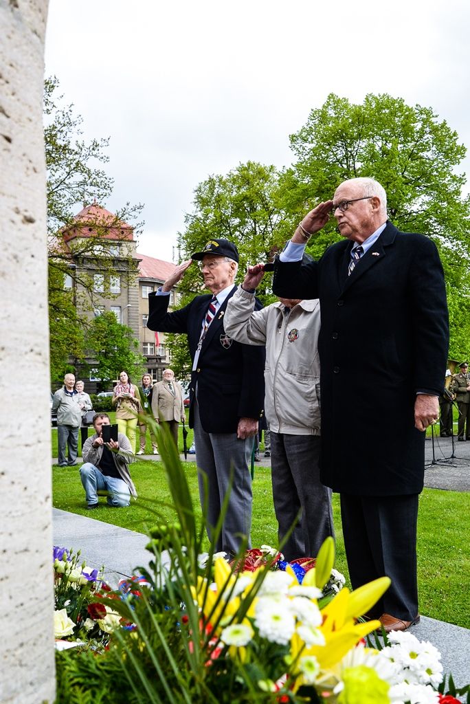 Slavnosti svobody 2017 - Pietní akt na nám. Míru (foto: M. Pecuch, 5.5.2017)