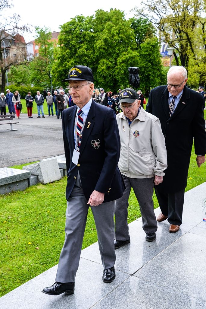 Slavnosti svobody 2017 - Pietní akt na nám. Míru (foto: M. Pecuch, 5.5.2017)