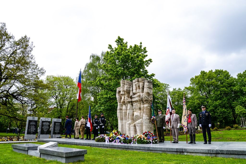 Slavnosti svobody 2017 - Pietní akt na nám. Míru