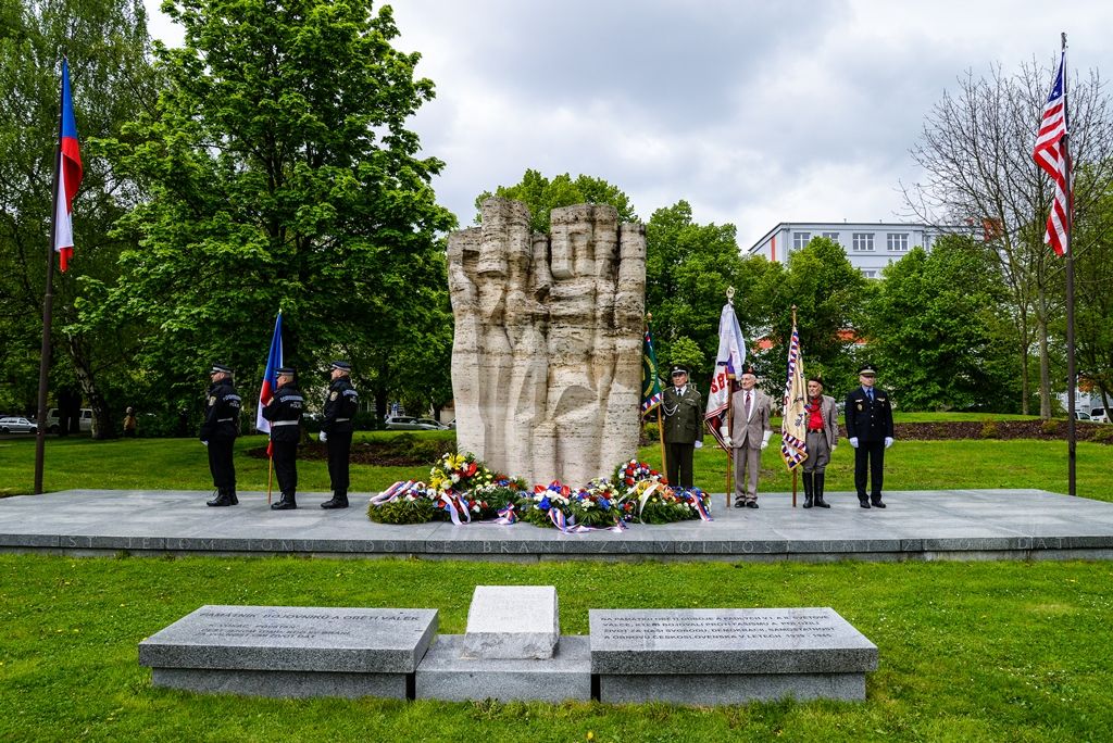 Slavnosti svobody 2017 - Pietní akt na nám. Míru (foto: M. Pecuch, 5.5.2017)