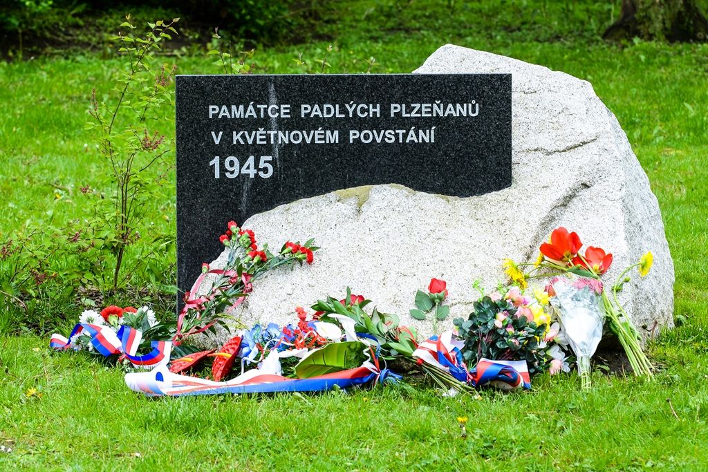 Slavnosti svobody 2017 - Pietní akt na nám. Míru (foto: M. Pecuch, 5.5.2017)