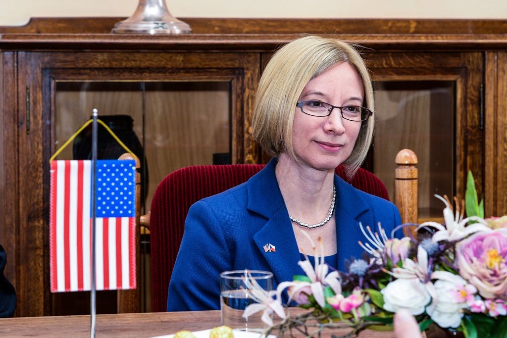 Slavnosti svobody 2017 - Přijetí velvyslanců USA a Belgie na plzeňské radnici a následný pietní akt (foto: M. Pecuch, 6.5.2017)