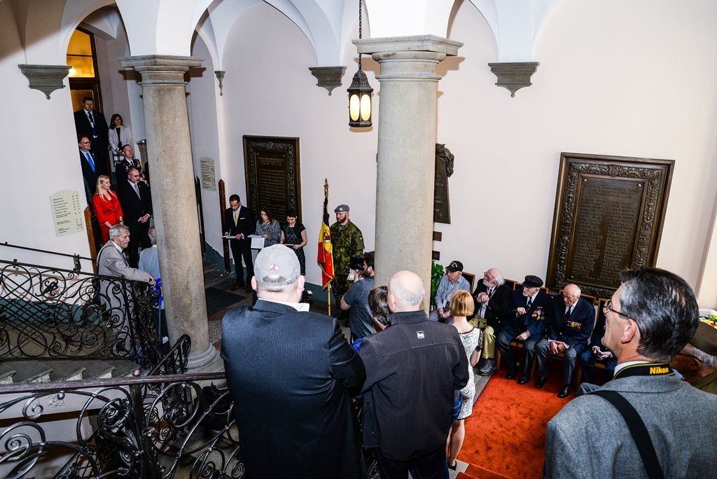 Slavnosti svobody 2017 - Přijetí velvyslanců USA a Belgie na plzeňské radnici a následný pietní akt (foto: M. Pecuch, 6.5.2017)