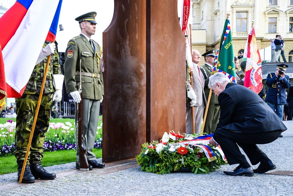 Slavnosti svobody 2017 - Vzpomínkový akt Díky, Ameriko! u Památníku gen. Pattona (foto: M. Pecuch, 6.5.2017)