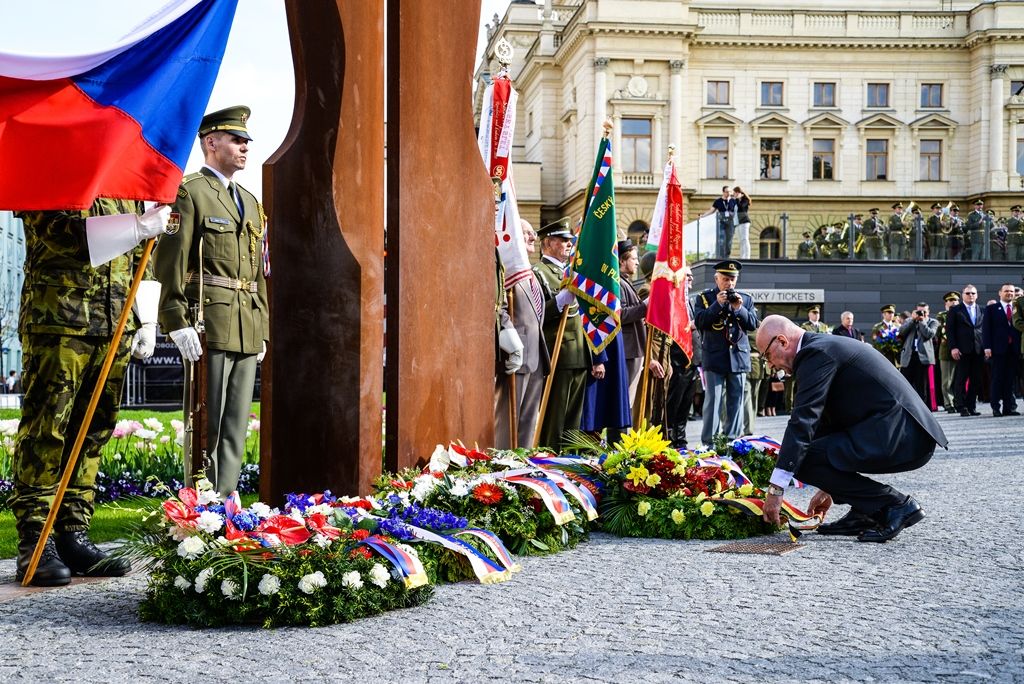 Slavnosti svobody 2017 - Vzpomínkový akt Díky, Ameriko! u Památníku gen. Pattona (foto: M. Pecuch, 6.5.2017)