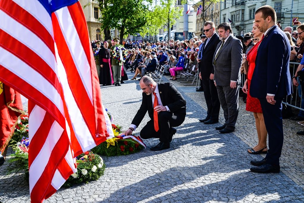 Slavnosti svobody 2017 - Vzpomínkový akt Díky, Ameriko! u Památníku gen. Pattona (foto: M. Pecuch, 6.5.2017)