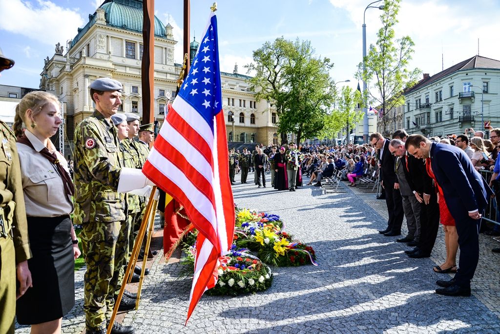 Slavnosti svobody 2017 - Vzpomínkový akt Díky, Ameriko! u Památníku gen. Pattona (foto: M. Pecuch, 6.5.2017)