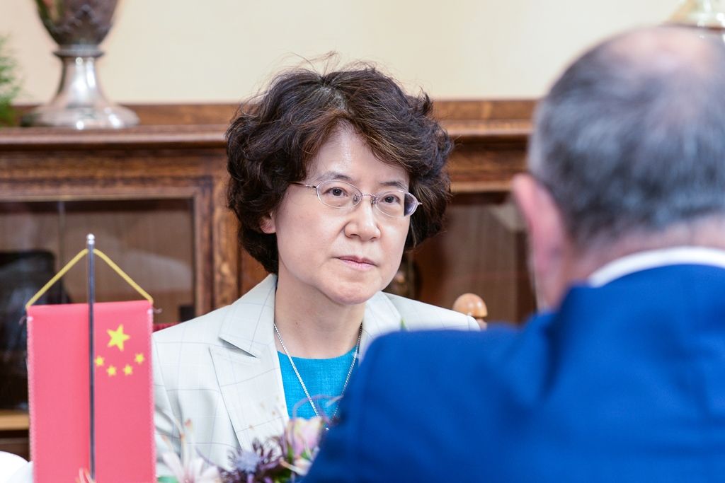 Setkání primátora s čínskou velvyslankyní (foto: M. Pecuch, 29.5.2017)