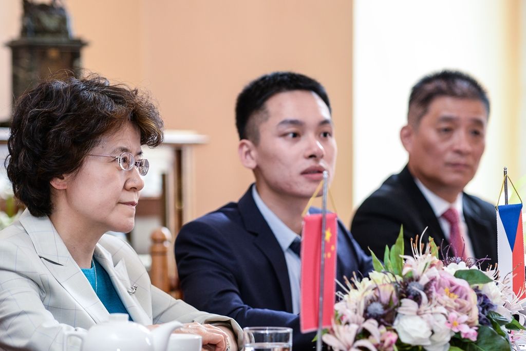 Setkání primátora s čínskou velvyslankyní (foto: M. Pecuch, 29.5.2017)