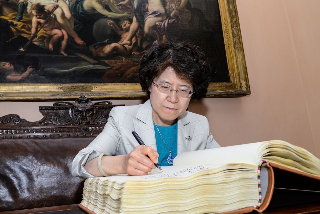 Setkání primátora s čínskou velvyslankyní (foto: M. Pecuch, 29.5.2017)