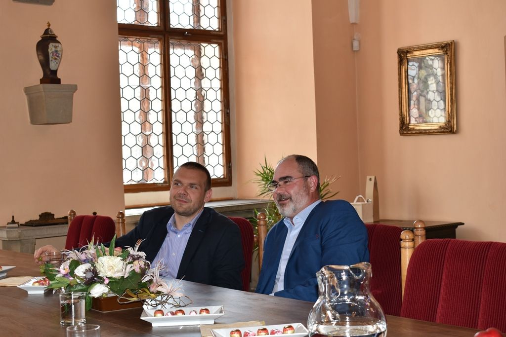 Fotograf Jan Šibík vystavuje v mázhauzu plzeňské radnice (foto: A. Jarošová, 31.5.2017)