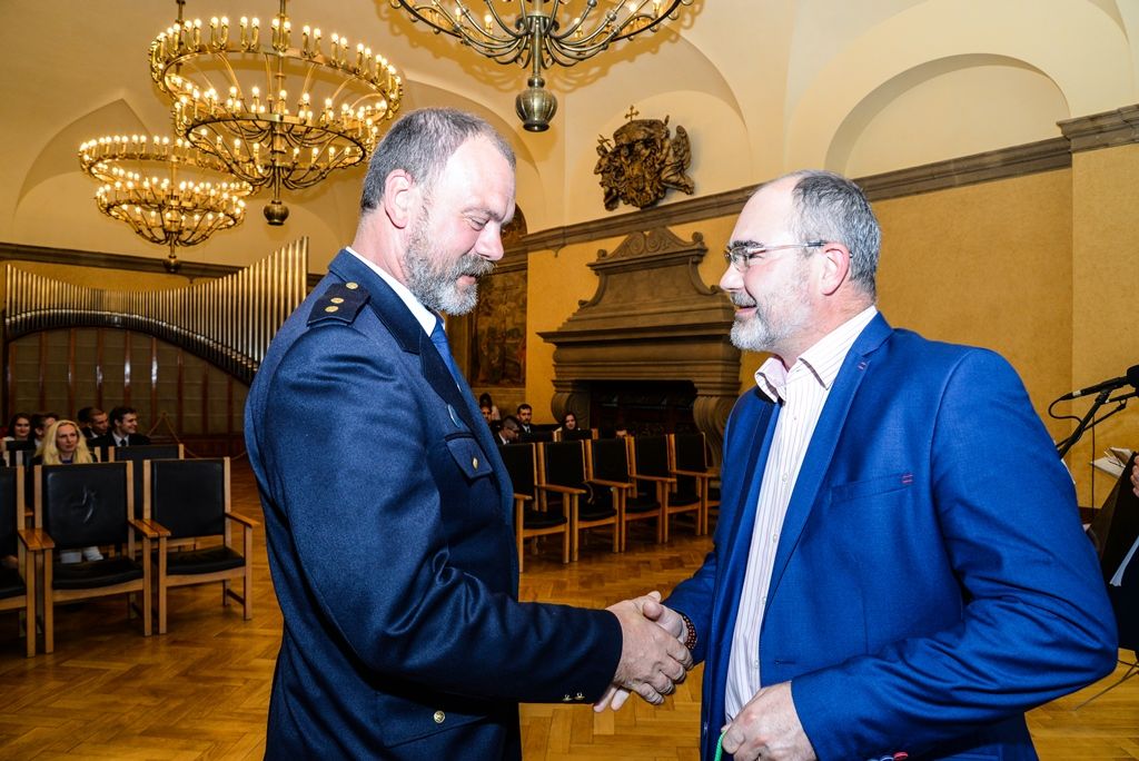 Primátor města ocenil vedoucí hasičské mládeže (foto: M. Pecuch, 7.6.2017)