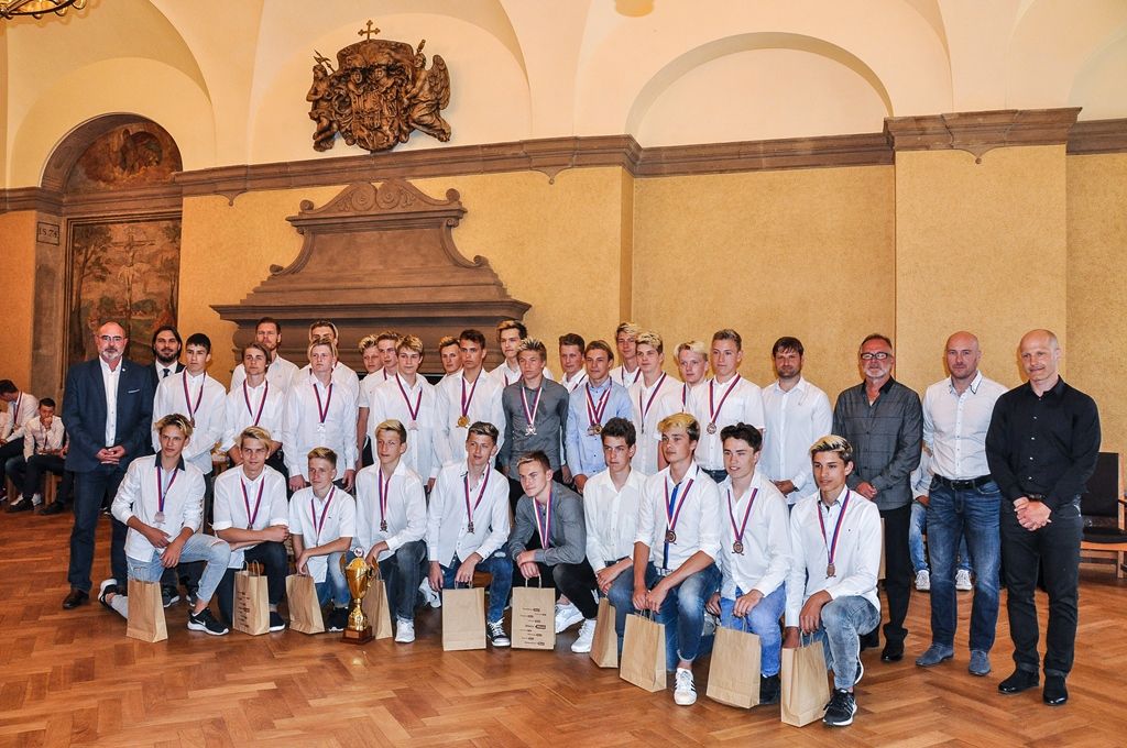 Úspěchy mladých hokejistů HC Plzeň 1929 ocenilo vedení města Plzně (foto: M. Pecuch, 14.6.2017)