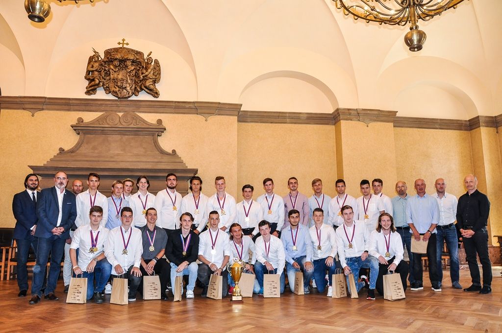 Úspěchy mladých hokejistů HC Plzeň 1929 ocenilo vedení města Plzně (foto: M. Pecuch, 14.6.2017)