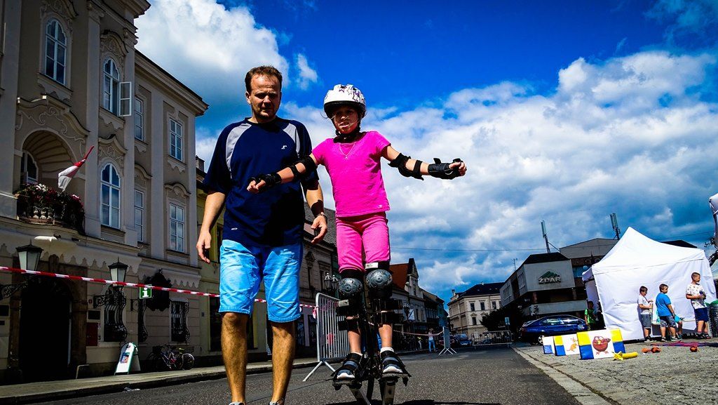 Sportmanii si užívají tisíce dětí v okresních městech