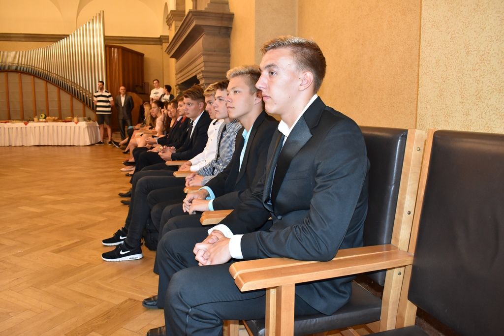 Úspěšné mladé sportovce přijali na radnici zástupci města Plzně (foto: A. Jarošová, 27.6.2017)