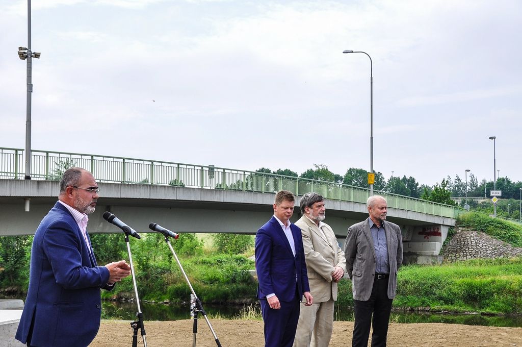 Plzeň dokončila kanalizační řad podél Úslavy (foto: M. Pecuch, 28.6.2017)