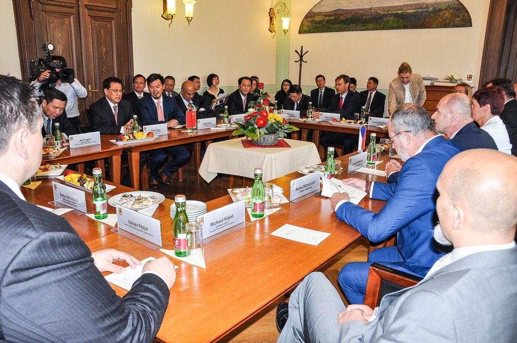 Plzeňský kraj si připomněl 10. výročí spolupráce s čínskou provincií Zhejiang