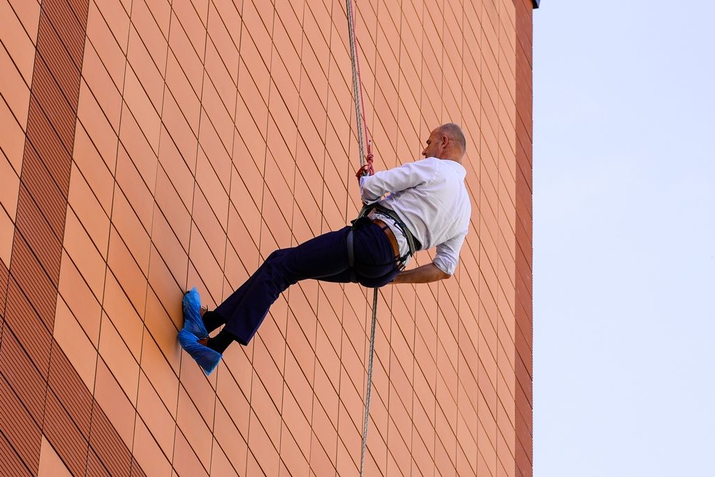 Primátor, hejtman i radní slanili na zkoušku, v pátek tím zahájí Sportmanii (foto: M. Pecuch, 17.8.2017)