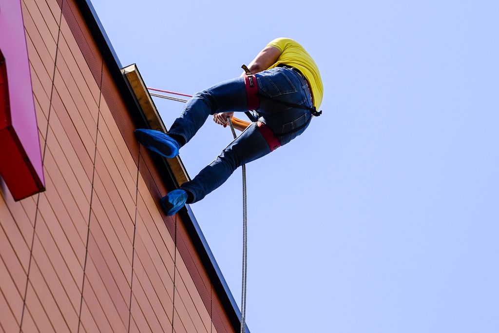 Primátor, hejtman i radní slanili na zkoušku, v pátek tím zahájí Sportmanii (foto: M. Pecuch, 17.8.2017)