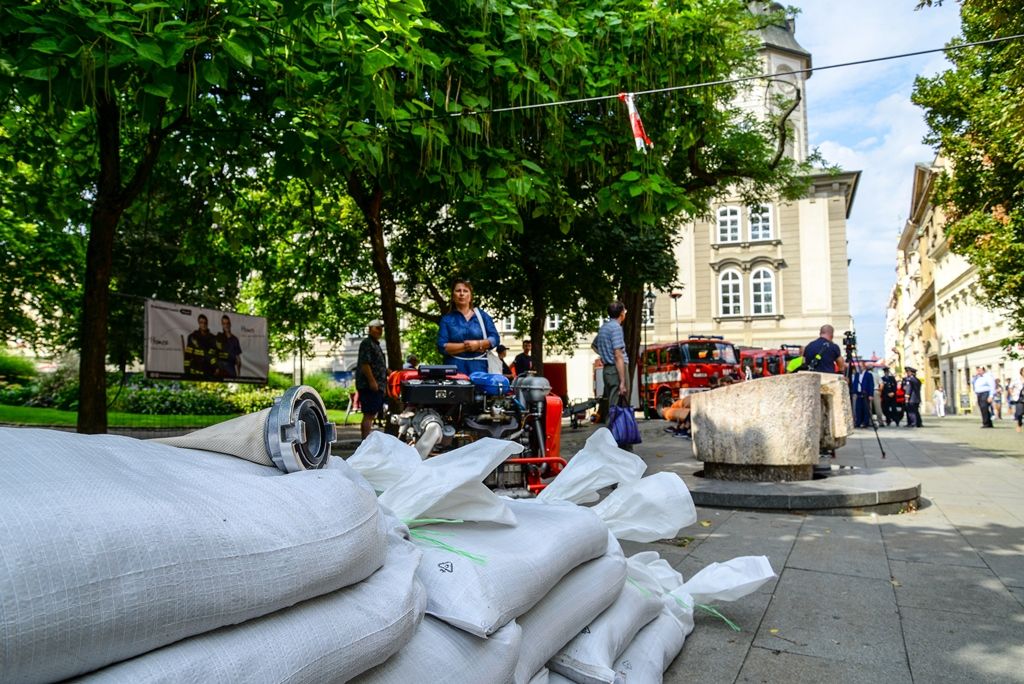 Výstava dobrovolných hasičů připomíná povodeň před 15 lety (foto: M. Pecuch, 24.8.2017)