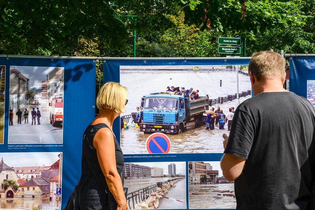 Výstava dobrovolných hasičů připomíná povodeň před 15 lety (foto: M. Pecuch, 24.8.2017)