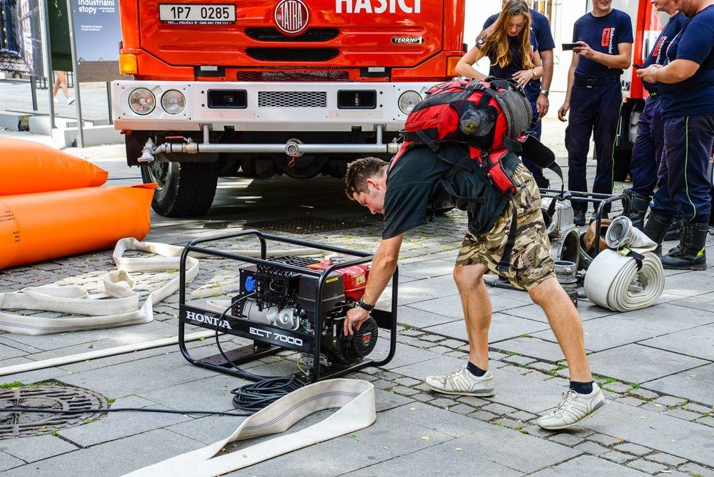 Výstava dobrovolných hasičů připomíná povodeň před 15 lety (foto: M. Pecuch, 24.8.2017)