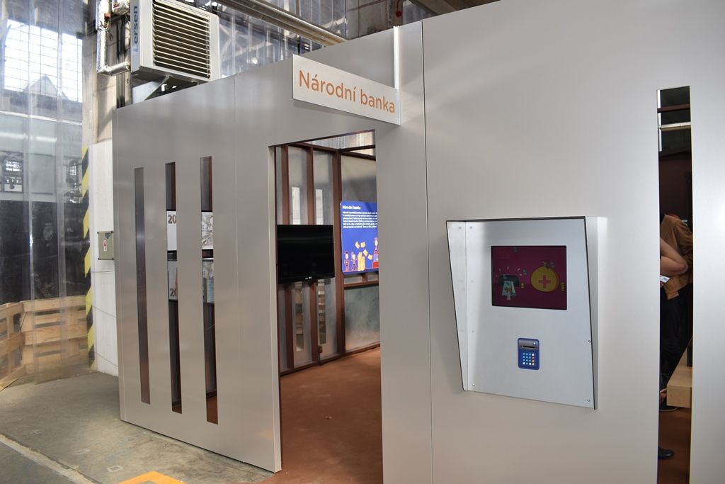 Výstava Jak se točí peníze učí děti hospodařit s penězi (foto: A. Jarošová, 4.10.2017)