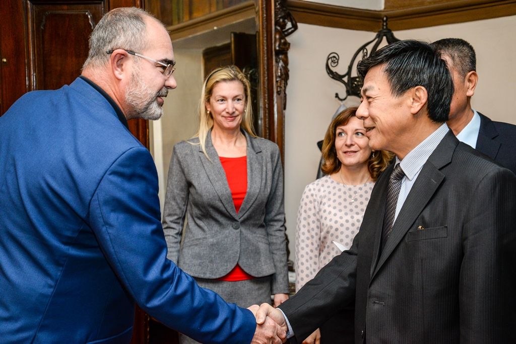 Velvyslanec Vietnamu navštívil Plzeň (foto: M. Pecuch, 12.10.2017)