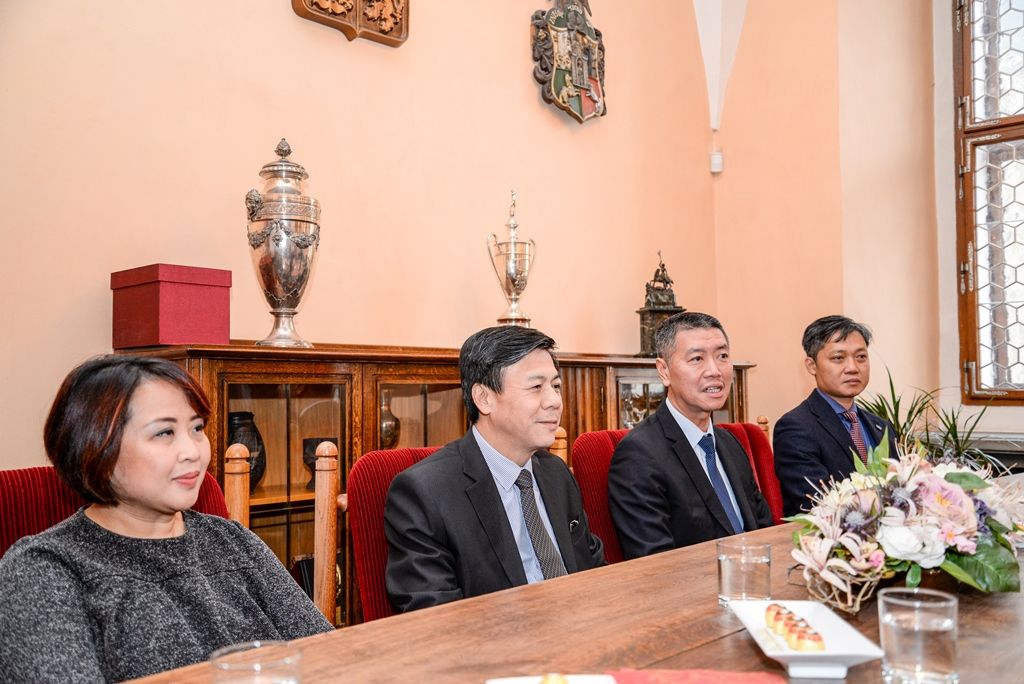 Velvyslanec Vietnamu navštívil Plzeň (foto: M. Pecuch, 12.10.2017)