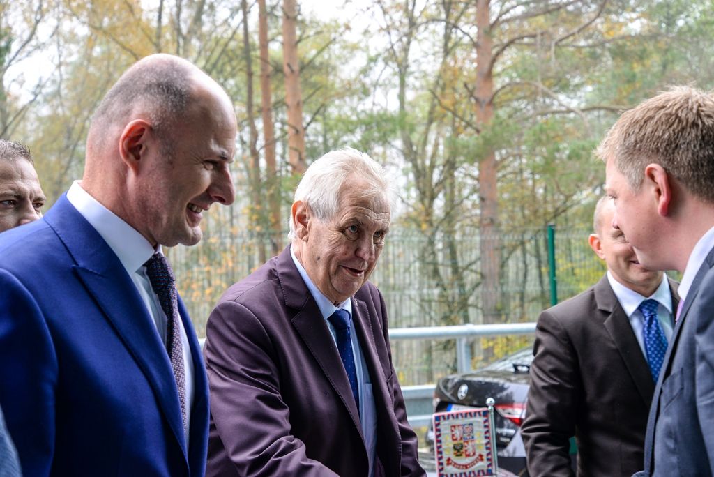 Prezident si prohlédl spalovnu odpadu v Chotíkově (foto: M. Pecuch, 18.10.2017)