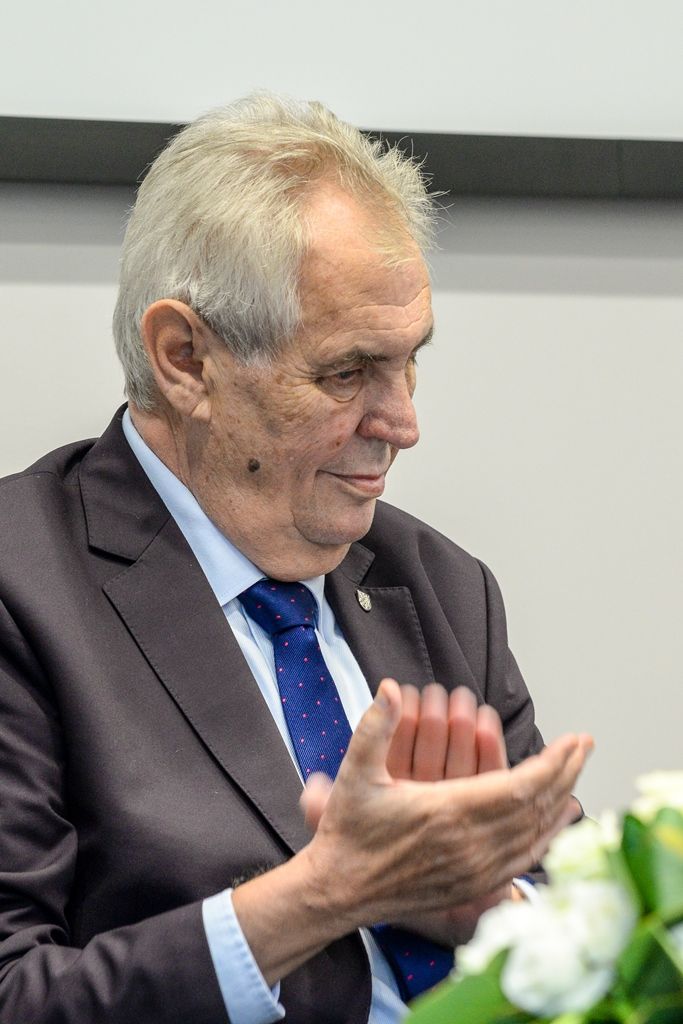 Prezident si prohlédl spalovnu odpadu v Chotíkově (foto: M. Pecuch, 18.10.2017)