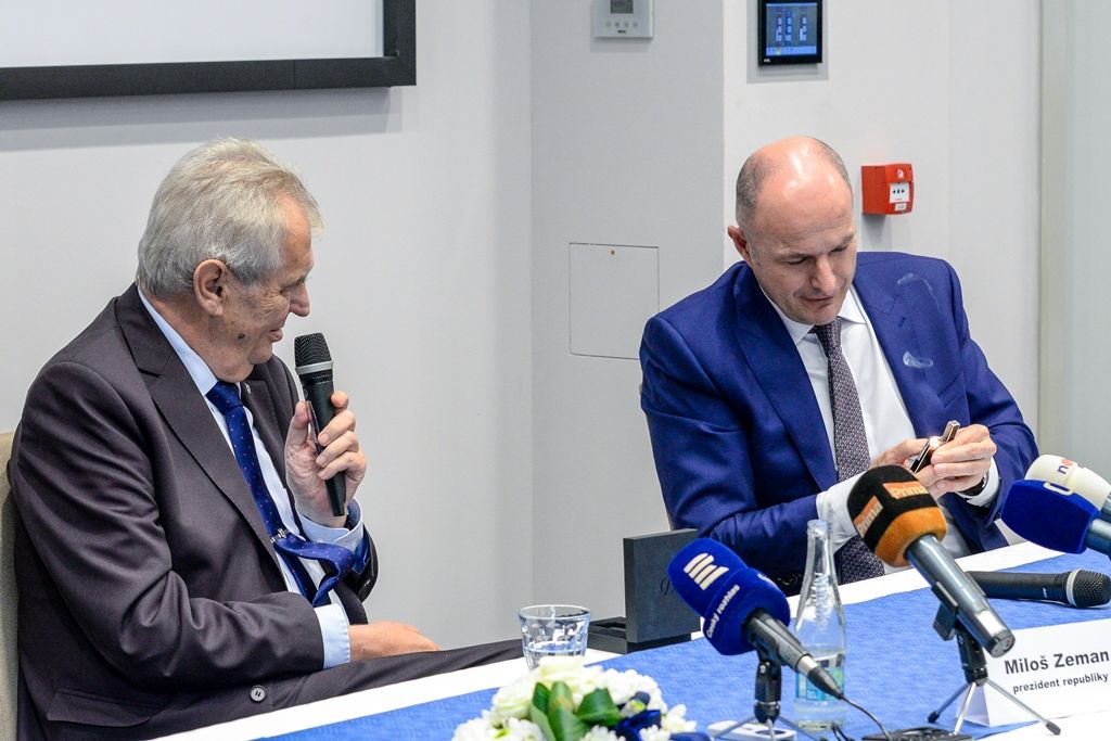 Prezident si prohlédl spalovnu odpadu v Chotíkově (foto: M. Pecuch, 18.10.2017)