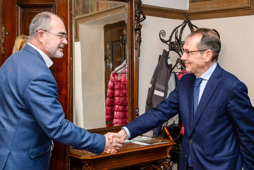 Primátor přijal francouzského velvyslance Rolanda Galharagua (foto: M. Pecuch, 30.10.2017)