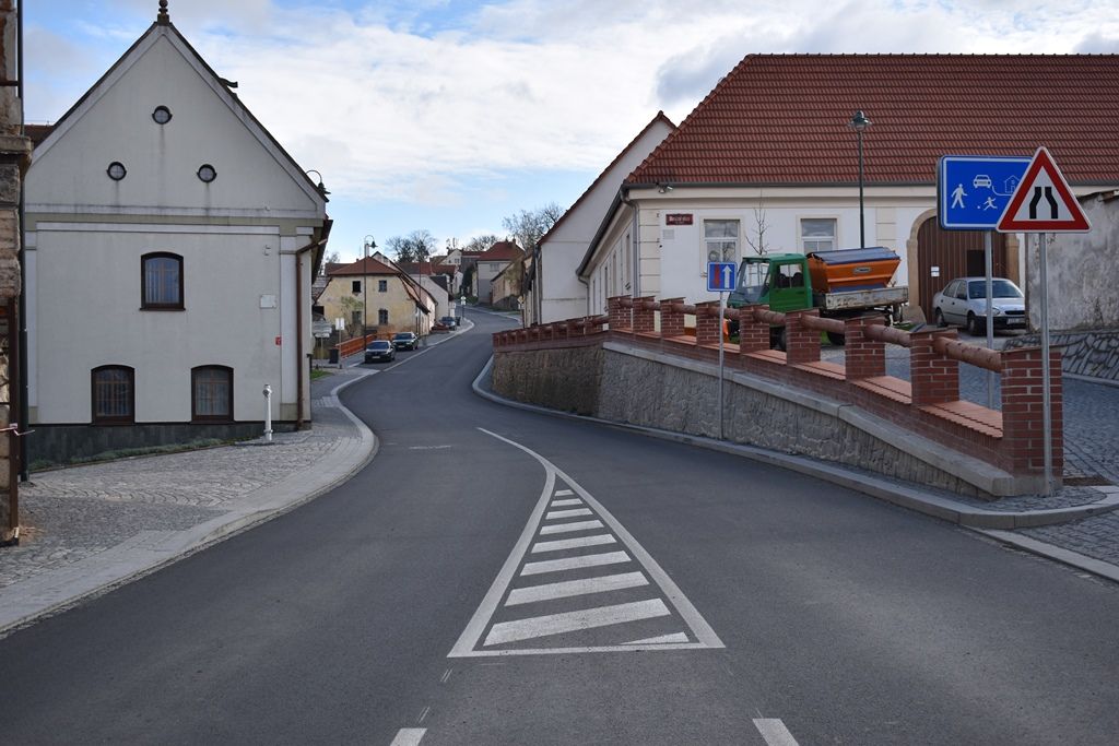Zrekonstruovaná Letkovská ulice (foto: A. Jarošová, 31.10.2017)