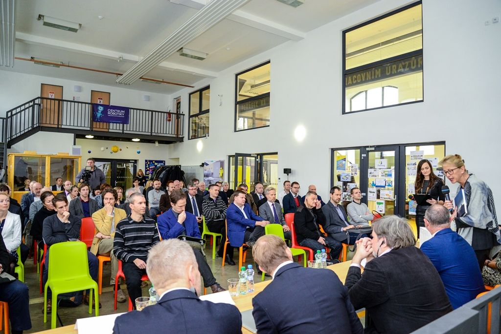 Konference Smart City Mobility (foto: M. Pecuch, 28.11.2017)