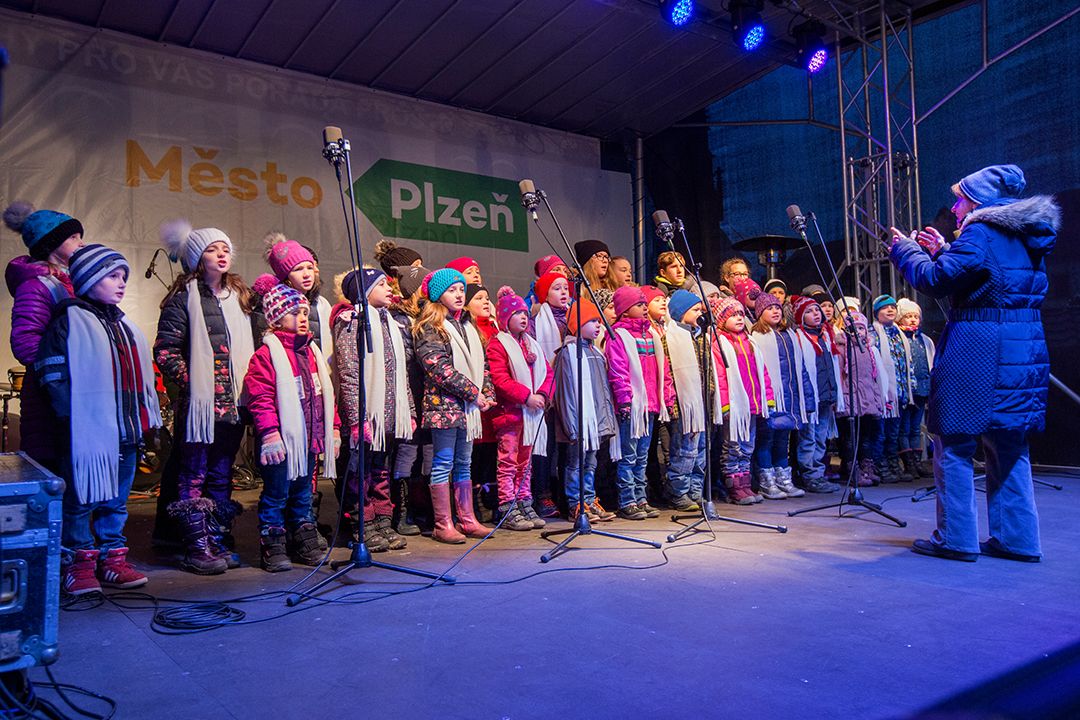 Vánoční strom v Plzni (foto: M. Chaloupka, 3.12.2017)