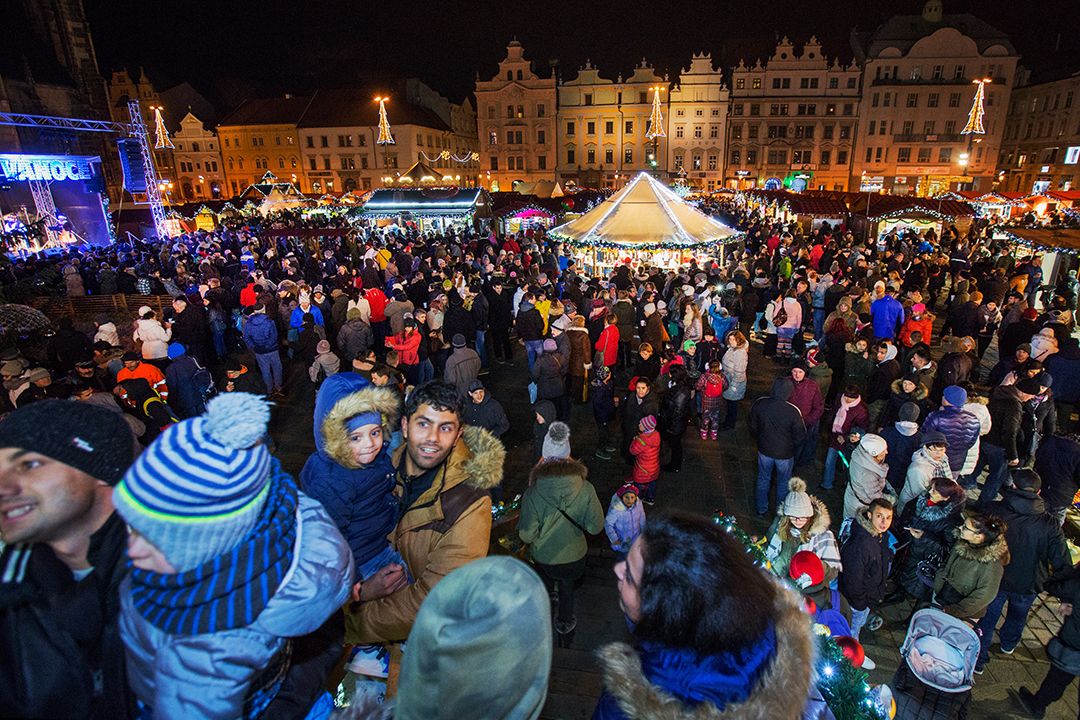 Vánoční strom v Plzni (foto: M. Chaloupka, 3.12.2017)