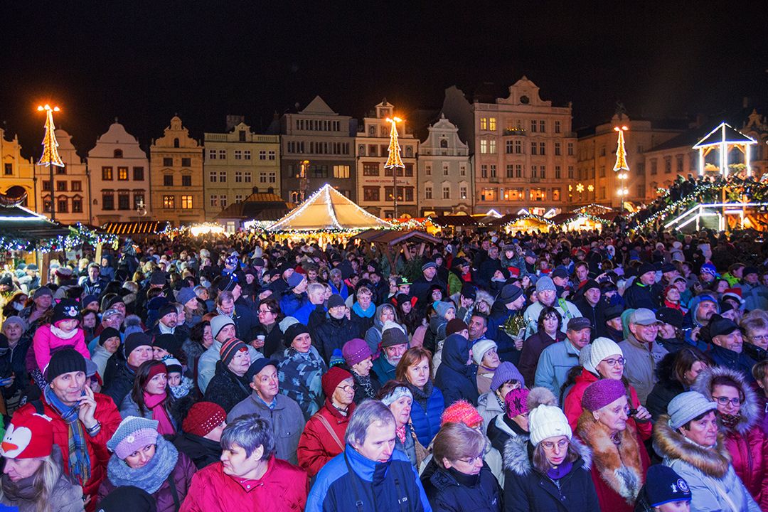 Vánoční strom v Plzni (foto: M. Chaloupka, 3.12.2017)