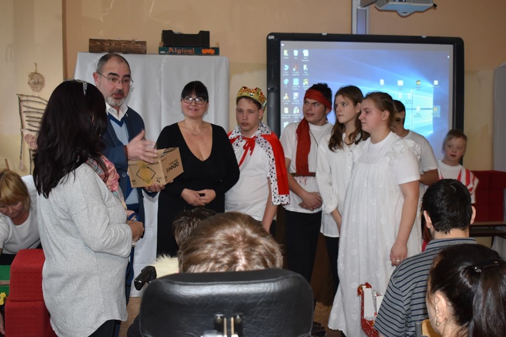 Primátor navštívil mikulášskou besídku dětí ze speciální školy (foto: E. Barborková, 5.12.2017)