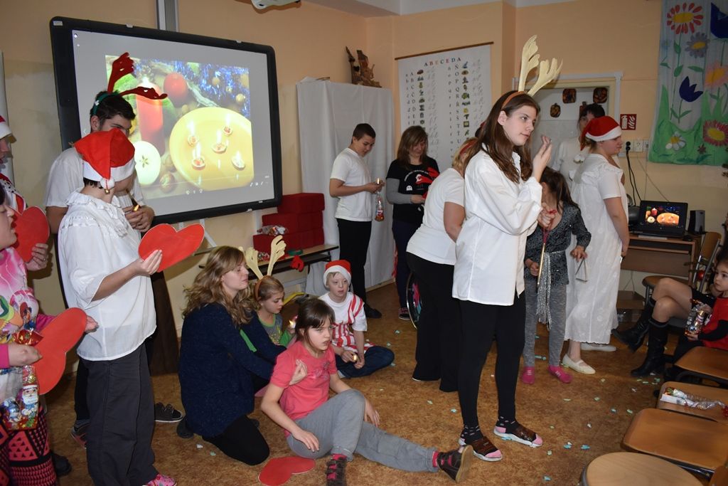 Primátor navštívil mikulášskou besídku dětí ze speciální školy (foto: E. Barborková, 5.12.2017)