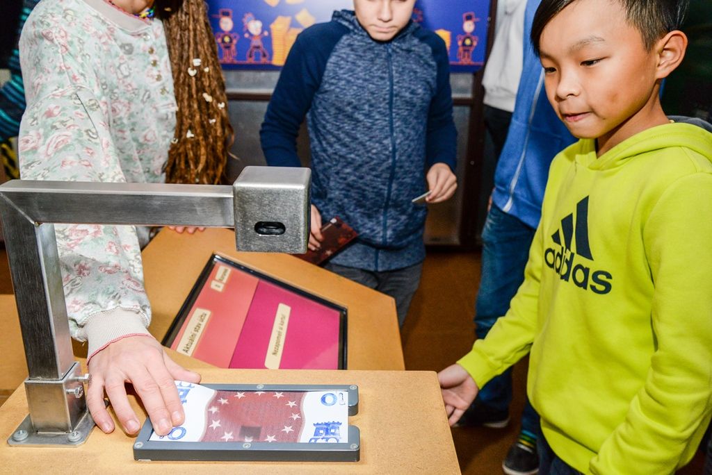 Výstava Jak se točí peníze (foto: M. Pecuch, 10.11.2017)