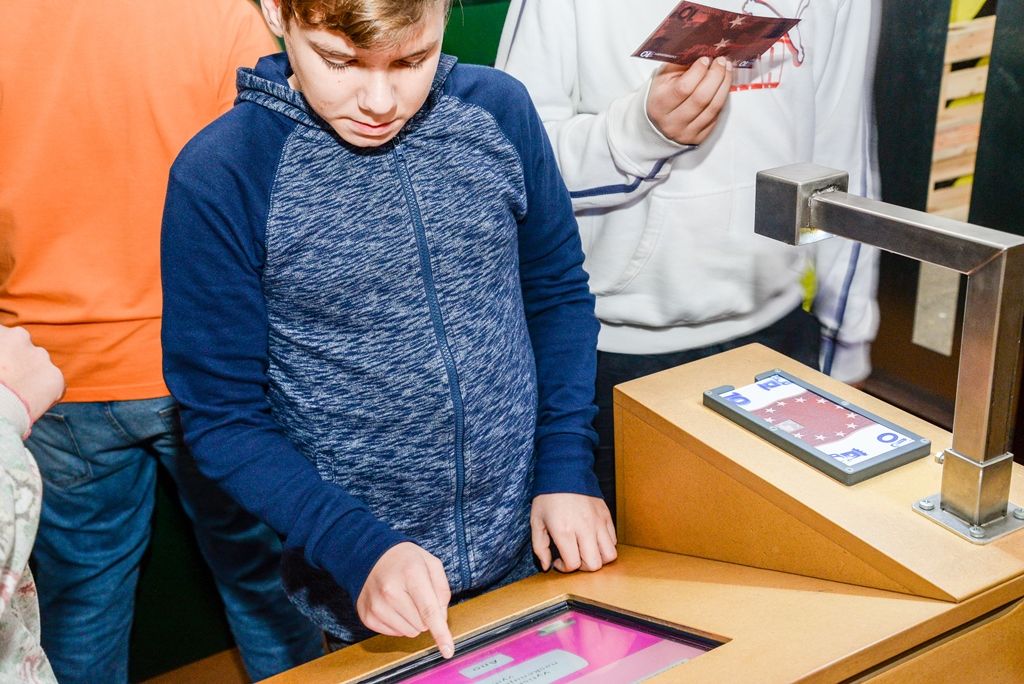 Výstava Jak se točí peníze (foto: M. Pecuch, 10.11.2017)